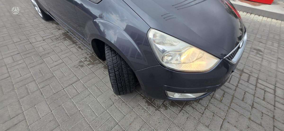 Ford Galaxy 2009 — photo 5
