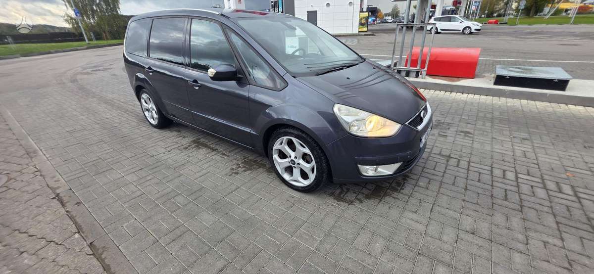 Ford Galaxy 2009 — photo 6