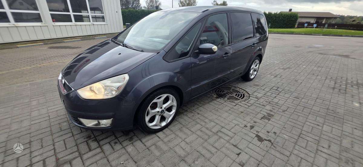 Ford Galaxy 2009 — photo 8