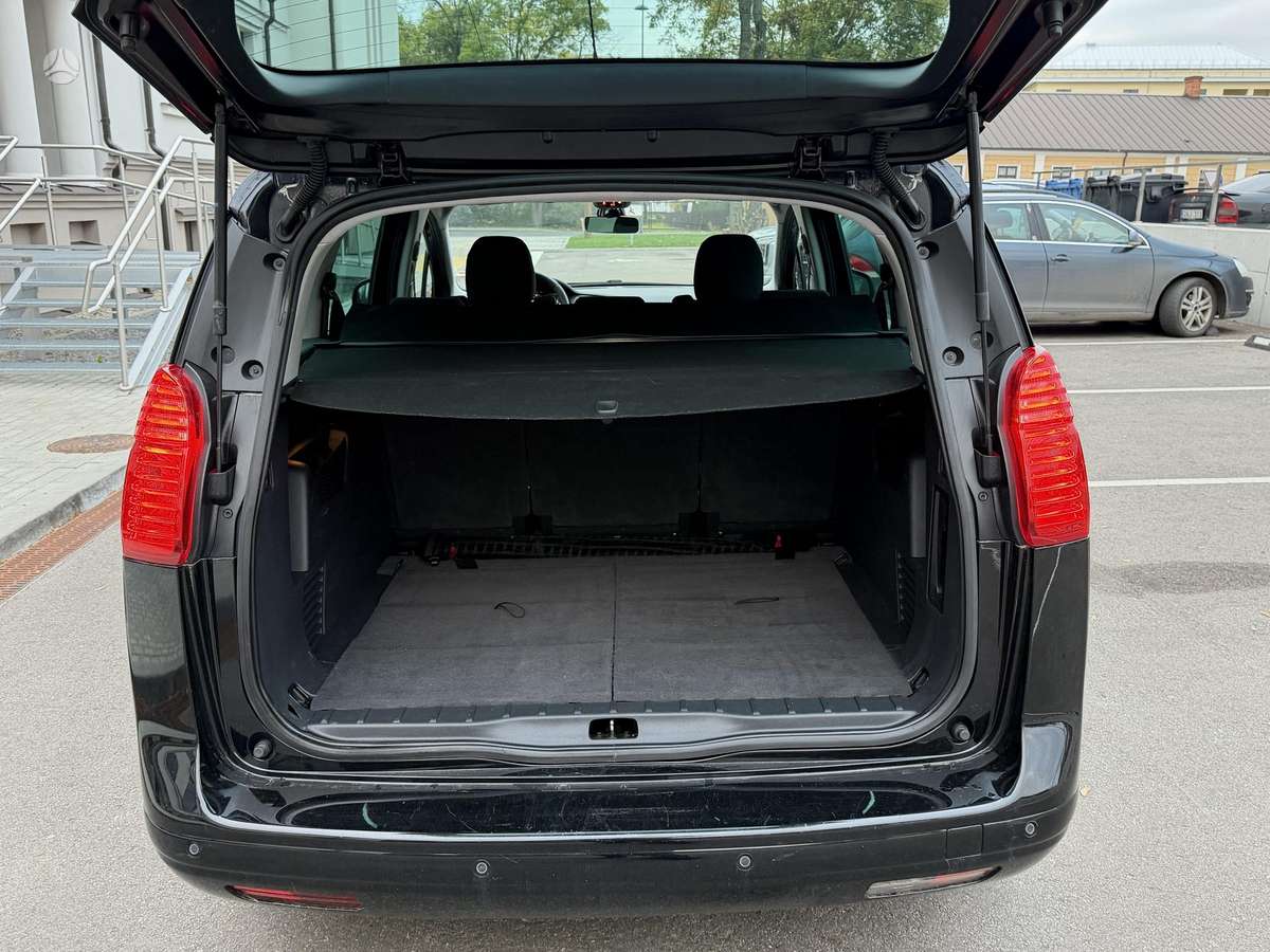 Peugeot 5008 2013 — photo 11