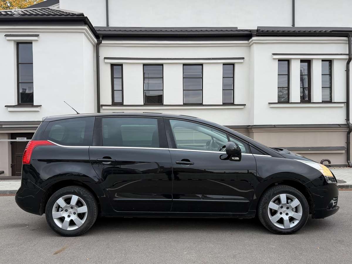 Peugeot 5008 2013 — engine 1560 cm³, 116 HP (85kW)