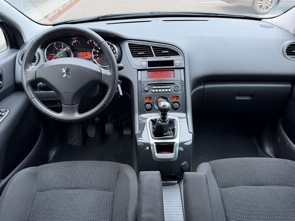 Peugeot 5008 2013 — photo 8