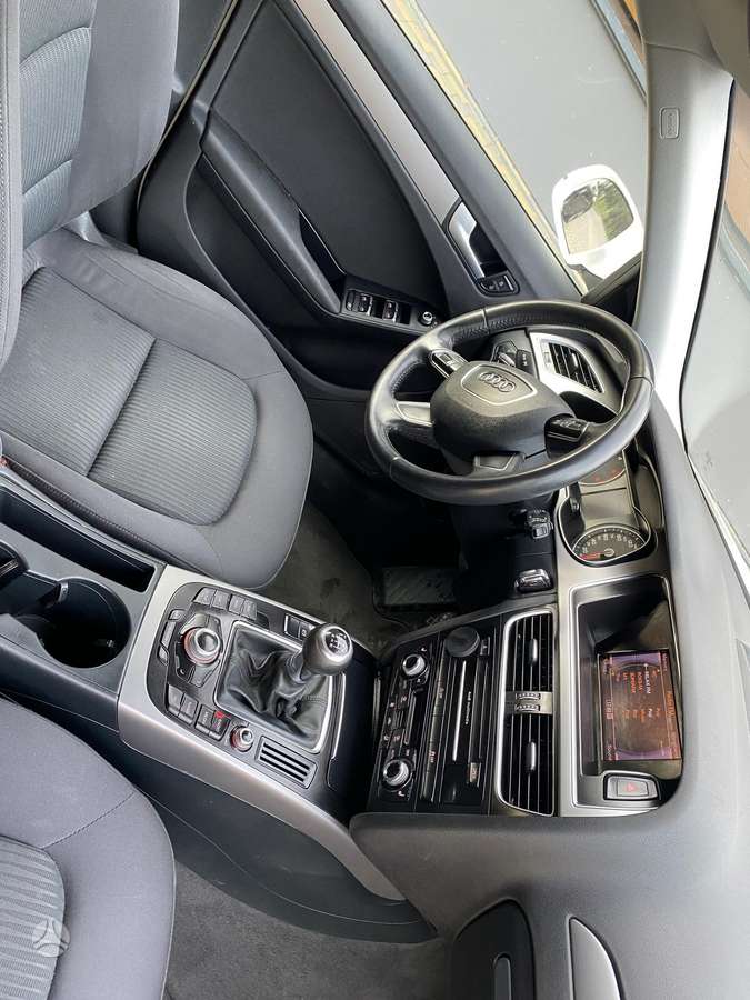 Audi A4 2013 — photo 10