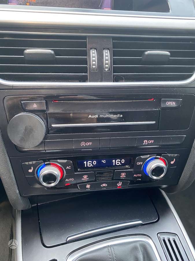Audi A4 2013 — photo 12