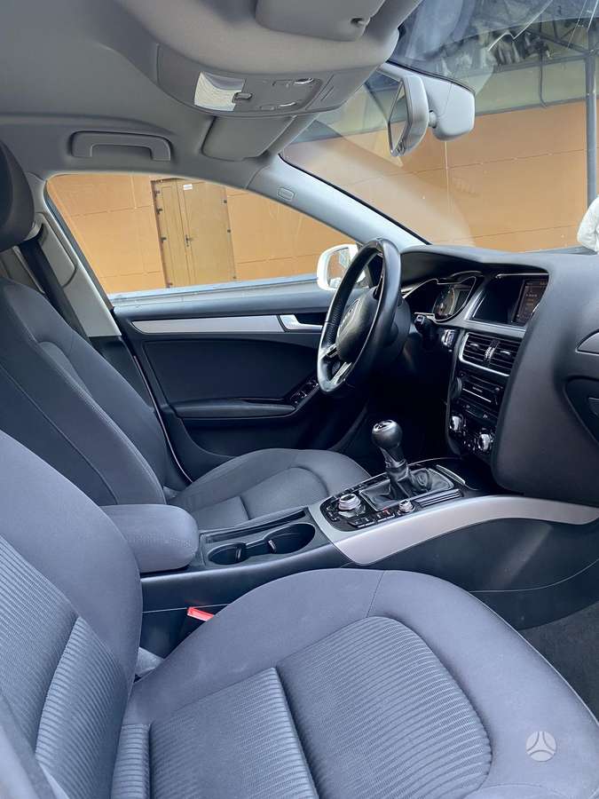 Audi A4 2013 — photo 9
