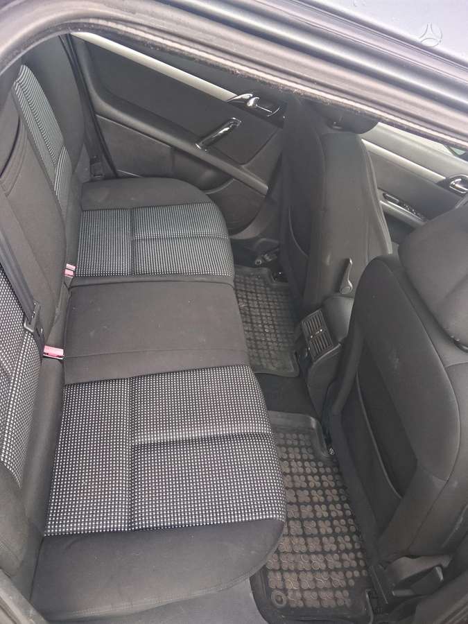 Peugeot 407 2010 — photo 10