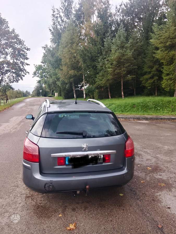 Peugeot 407 2010 — photo 9
