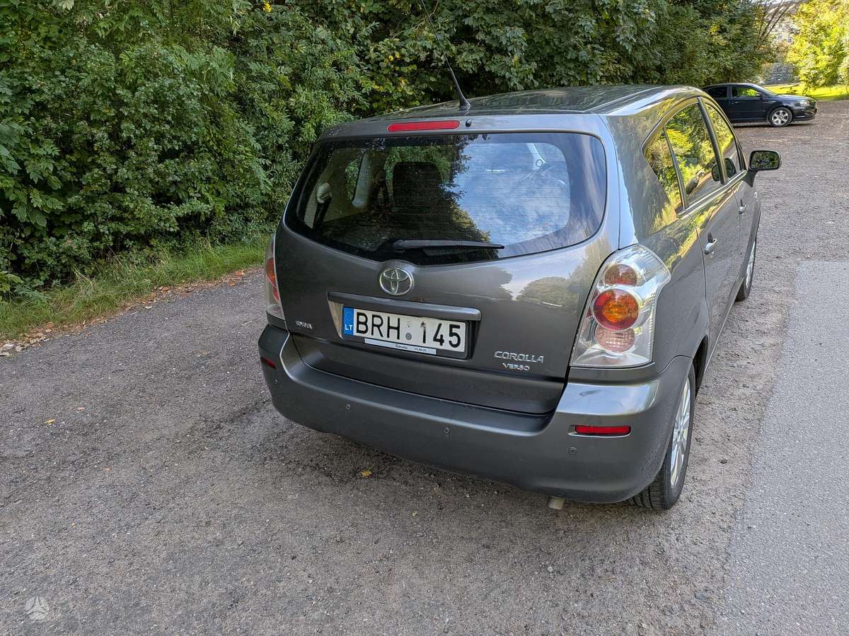 Toyota Corolla 2006 — engine 1794 cm³, 129 HP (95kW)