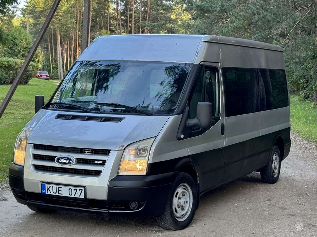 Ford Transit 2008 — rear view