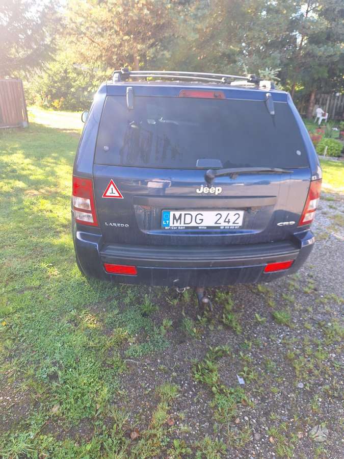 Jeep Grand 2006 — вигляд ззаду
