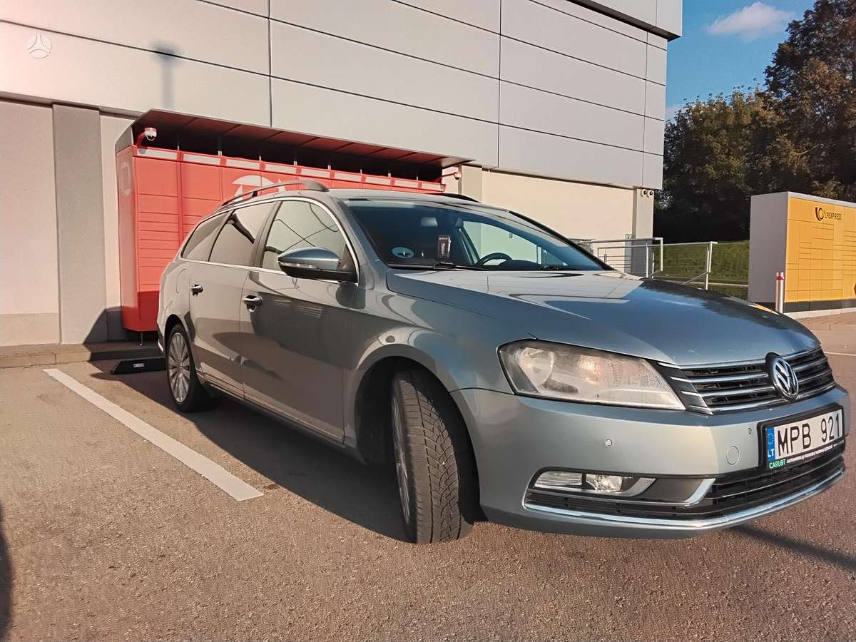 Volkswagen Passat 2013 — салон