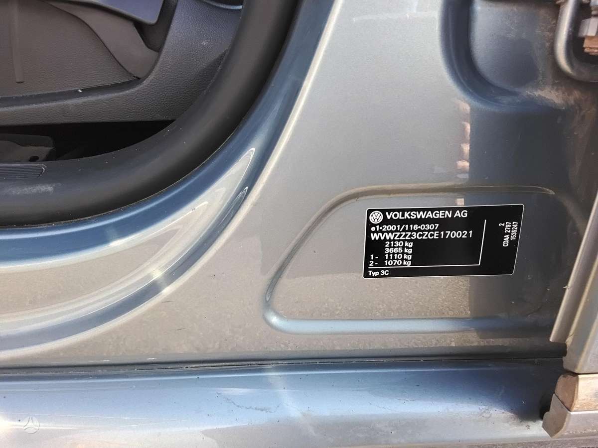 Volkswagen Passat 2013 — двигун 1798 cm³, 160 HP (118kW)
