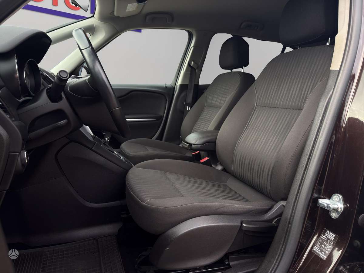 Opel Zafira 2012 — photo 14