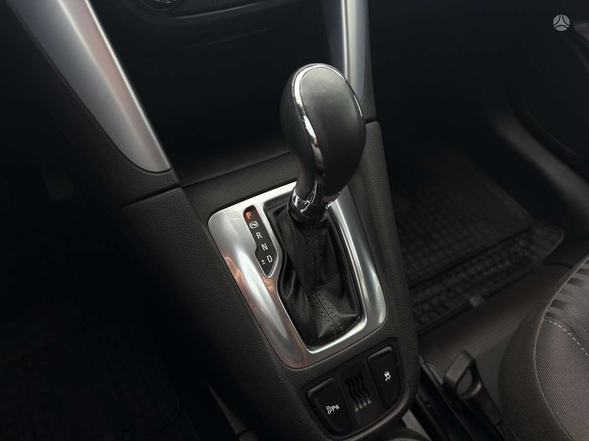 Opel Zafira 2012 — photo 15