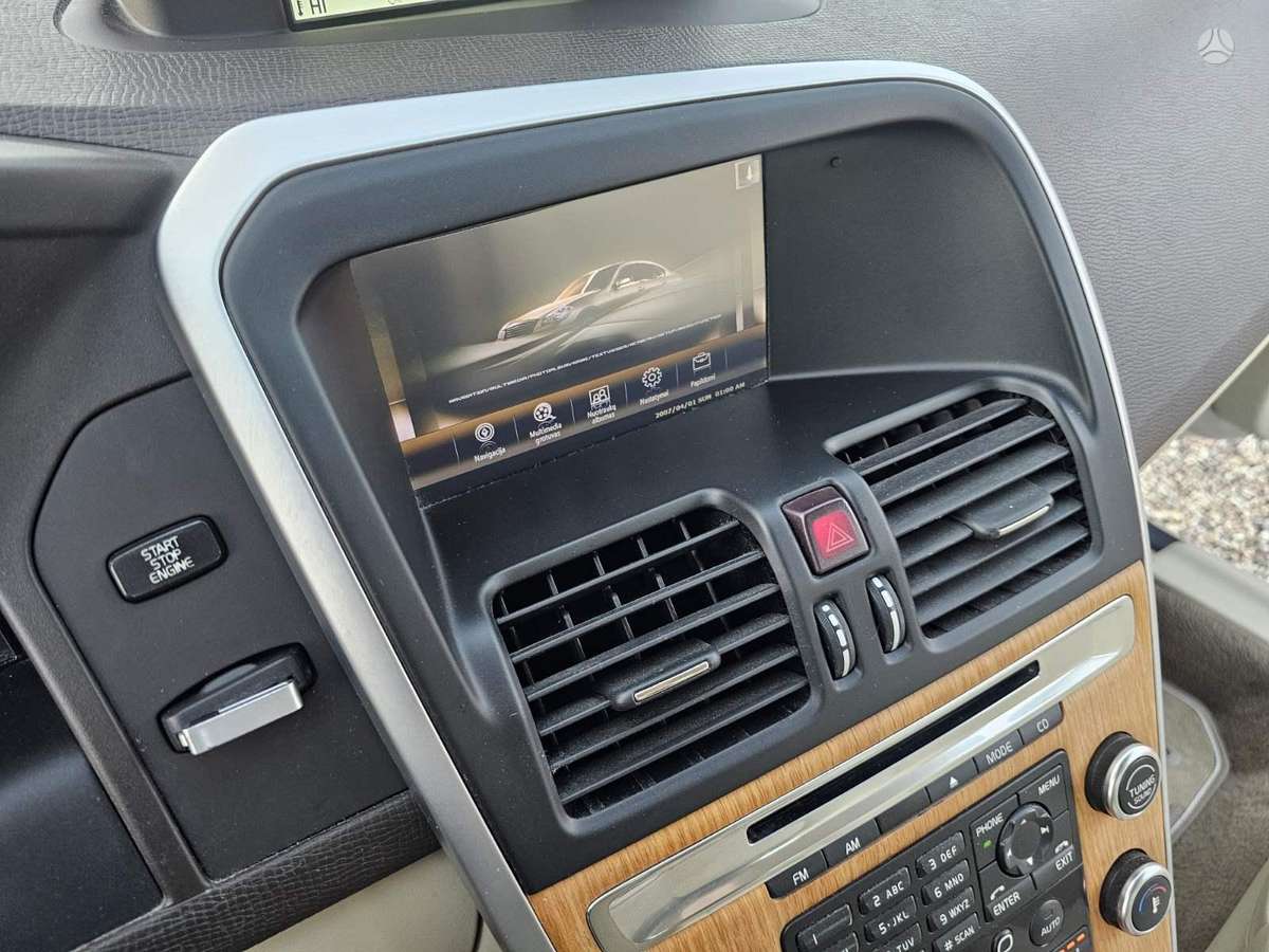 Volvo XC60 2009 — photo 11