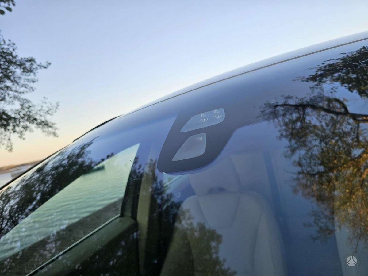 Volvo XC60 2009 — photo 18
