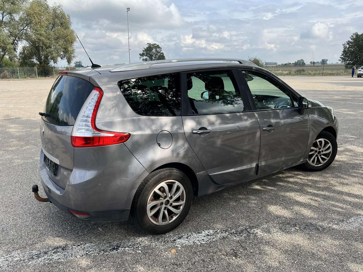 Renault Grand 2014 — rear view