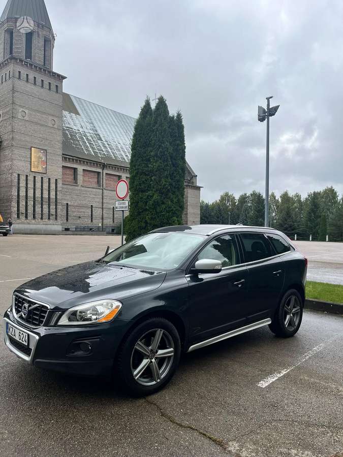 Volvo XC60 2009 — вигляд ззаду