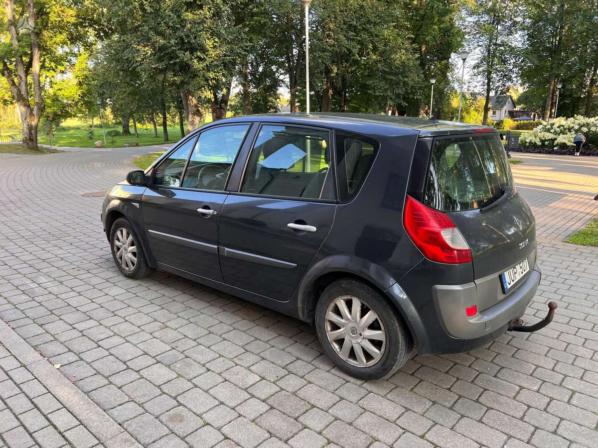 Renault Scenic 2008 — rear view