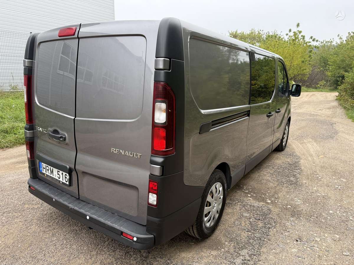 Renault Trafic 2015 — фото 5