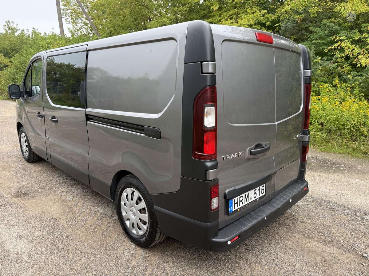 Renault Trafic 2015 — фото 6