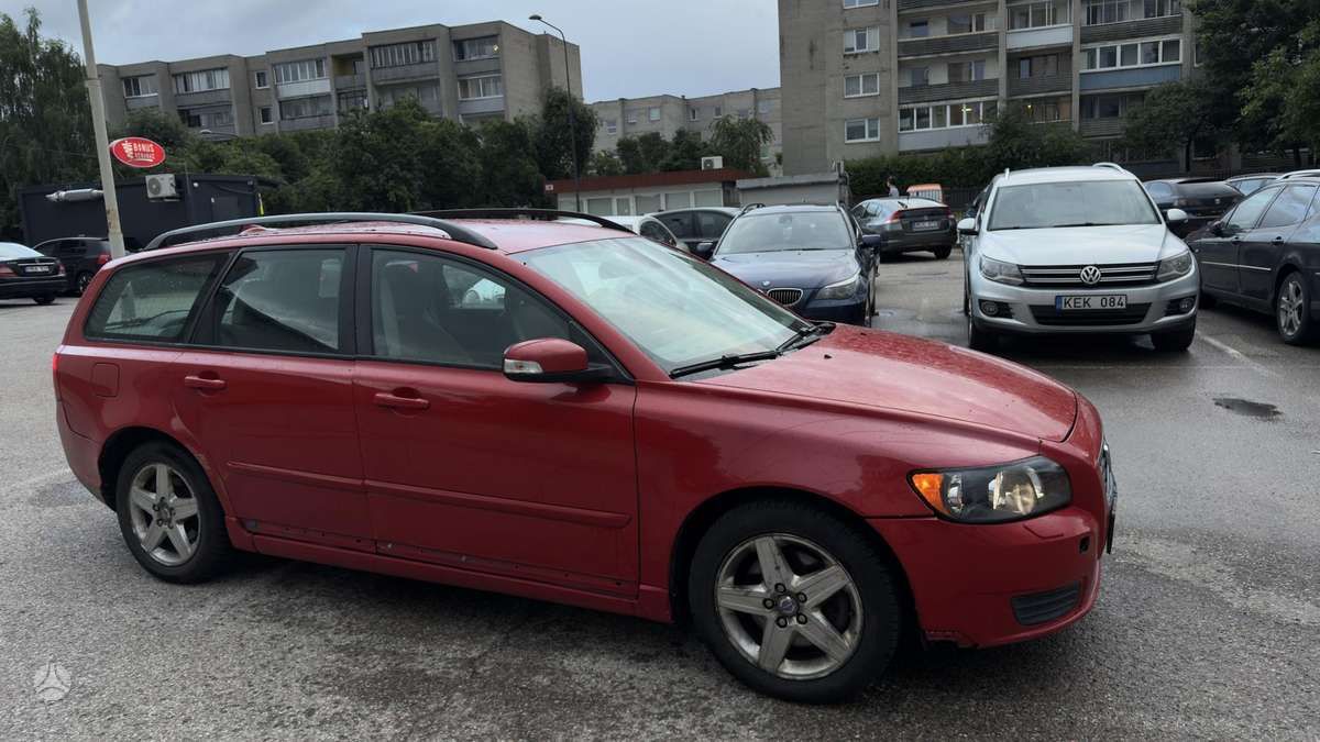 Volvo V50 2008 — вигляд ззаду