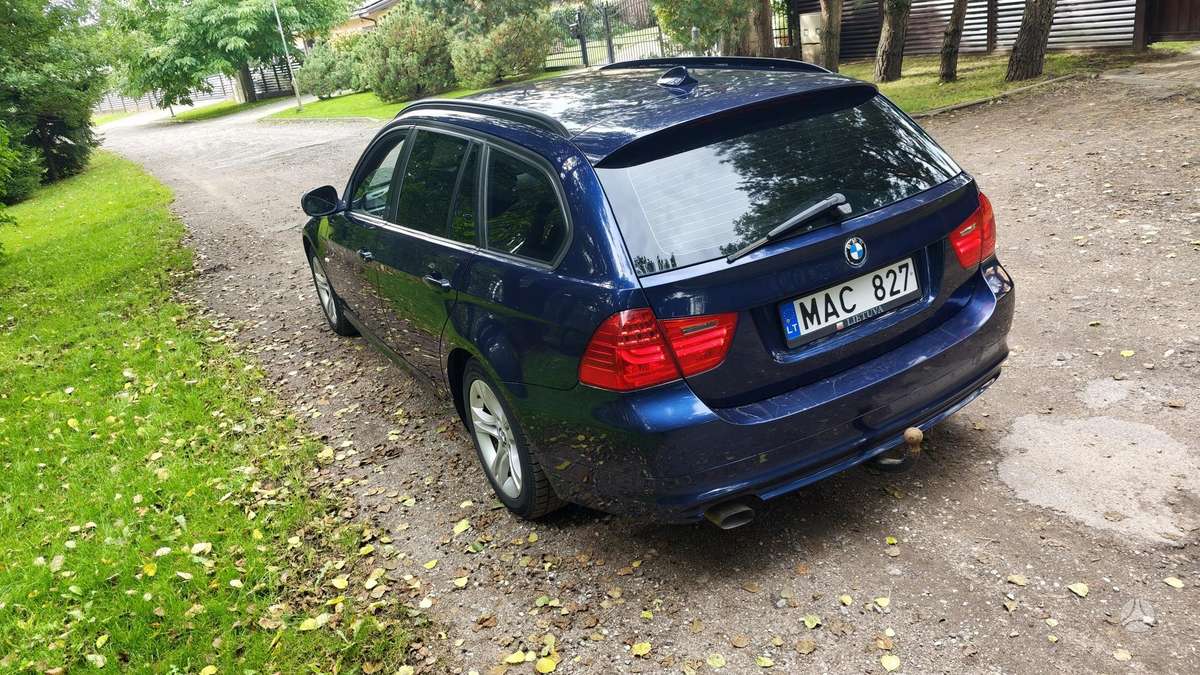 BMW 316 2011 — engine 2000 cm³, 116 HP (85kW)