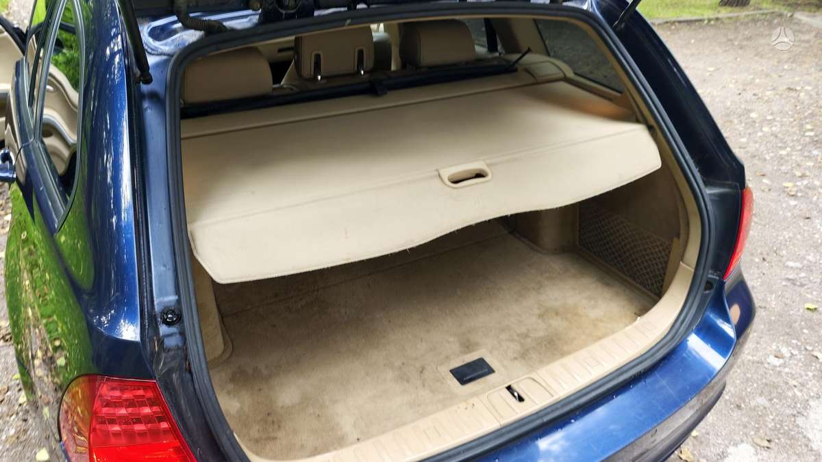 BMW 316 2011 — photo 9