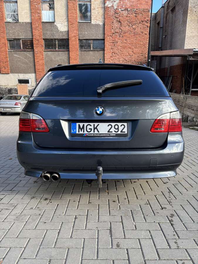 BMW 535 2009 — двигун 2993 cm³, 286 HP (210kW)