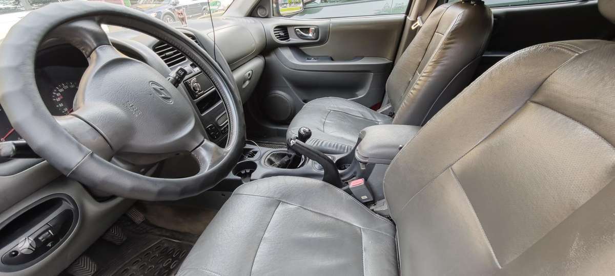 Hyundai Santa 2004 — photo 15