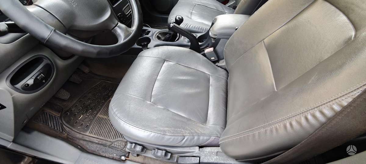 Hyundai Santa 2004 — photo 16