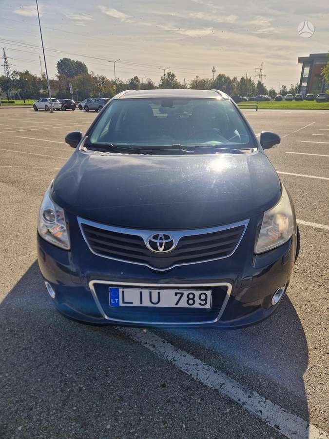 Toyota Avensis, 2011