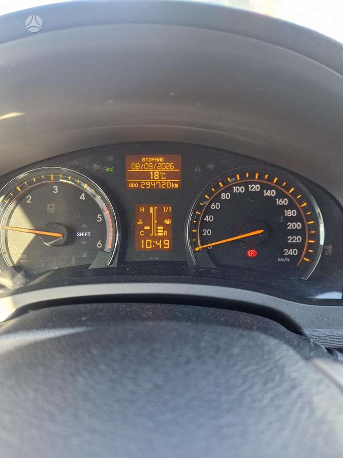 Toyota Avensis 2011 — photo 14