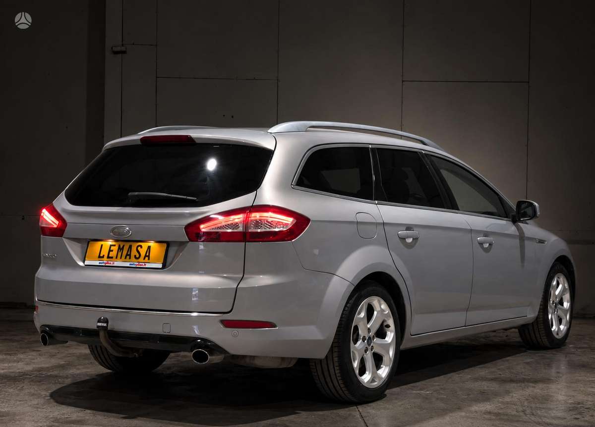Ford Mondeo 2011 — photo 16