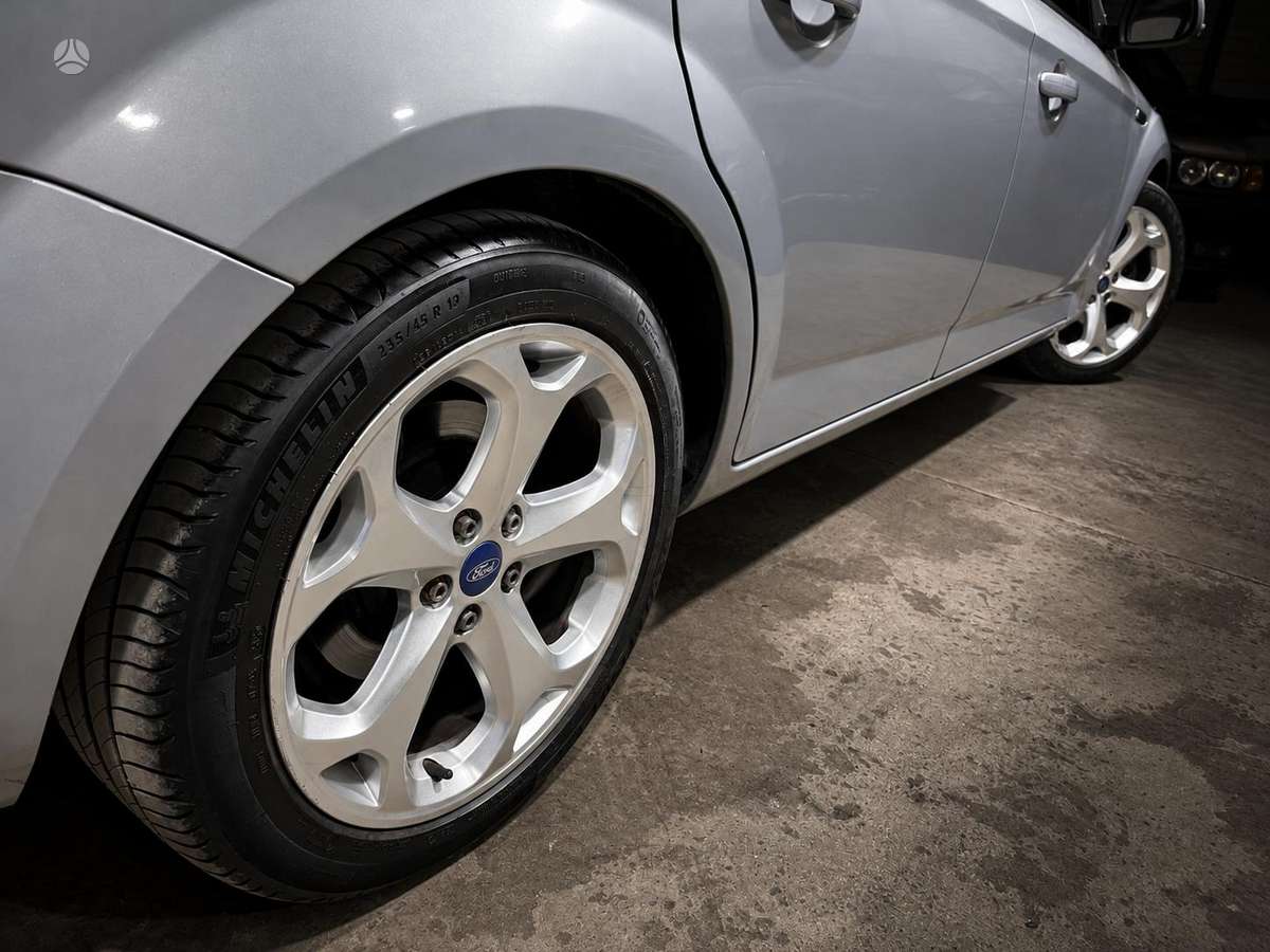 Ford Mondeo 2011 — photo 29