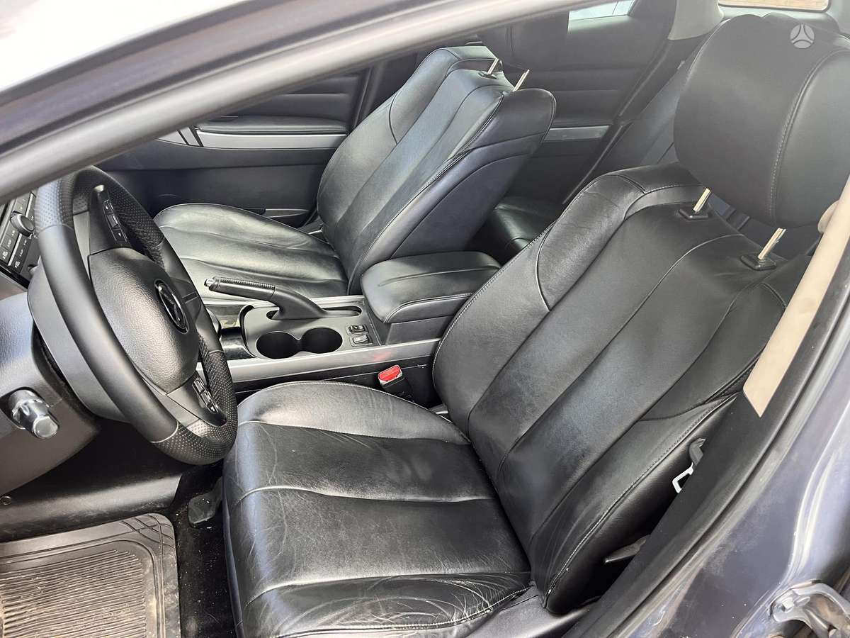 Mazda CX-7 2010 — photo 16