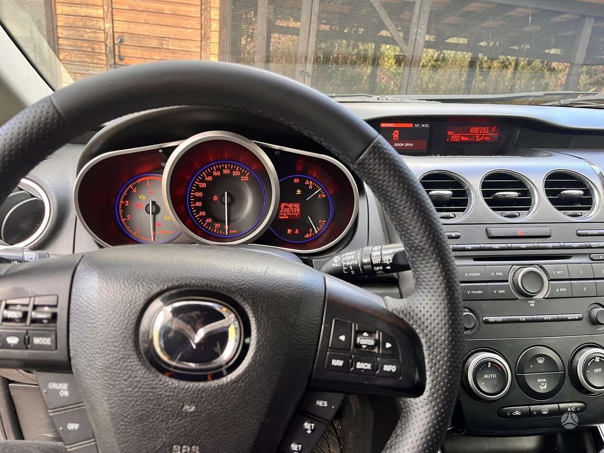Mazda CX-7 2010 — photo 17