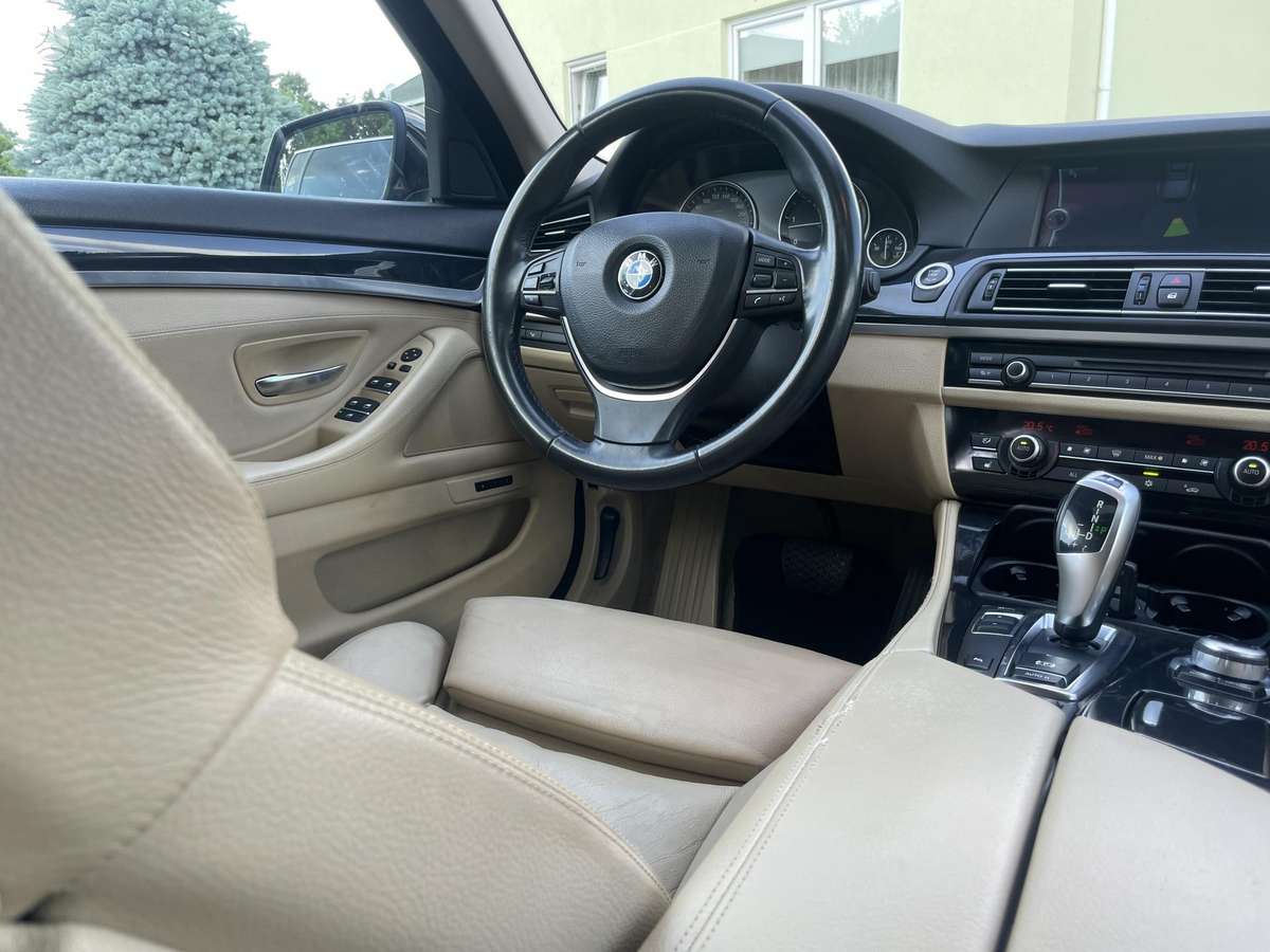 BMW 525 2010 — photo 11