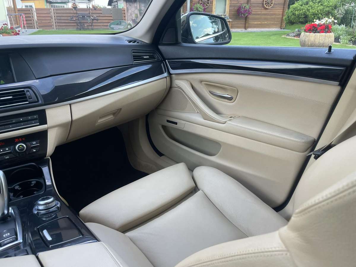 BMW 525 2010 — photo 12