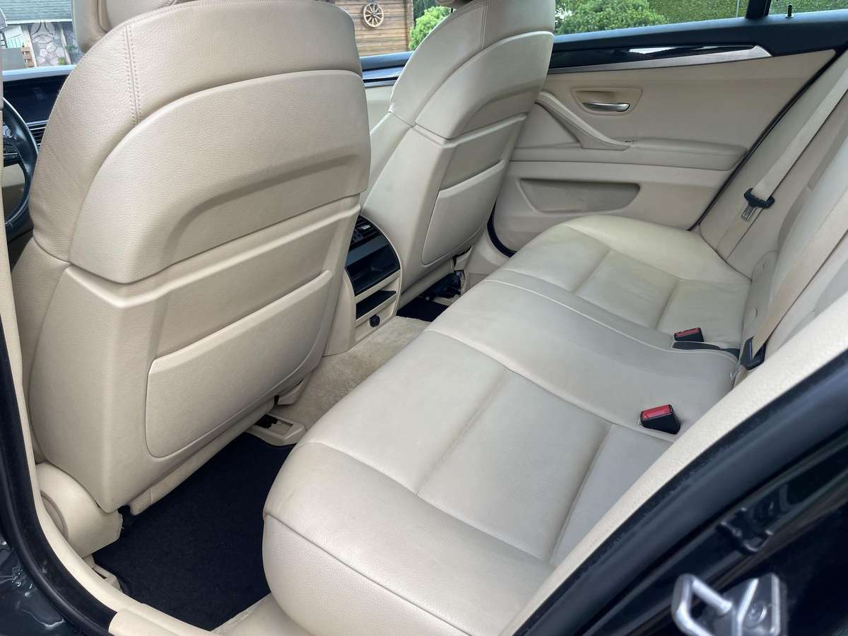 BMW 525 2010 — photo 19