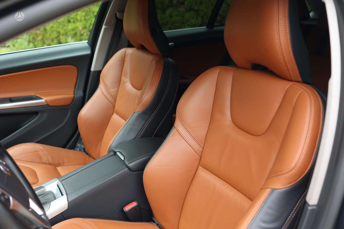 Volvo V60 2013 — photo 10