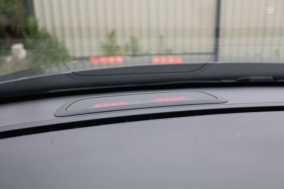 Volvo V60 2013 — photo 25