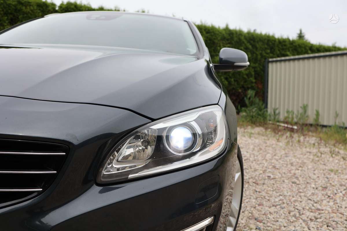 Volvo V60 2013 — photo 27