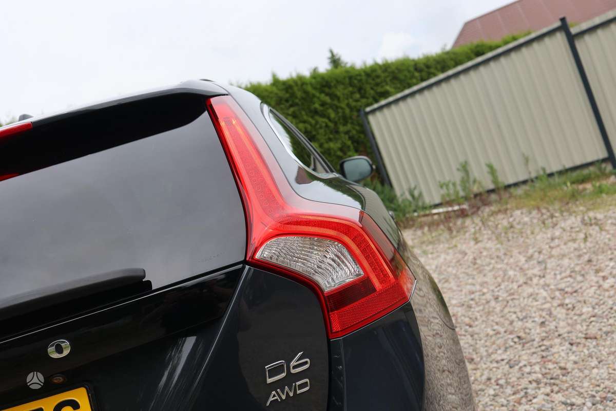 Volvo V60 2013 — photo 29