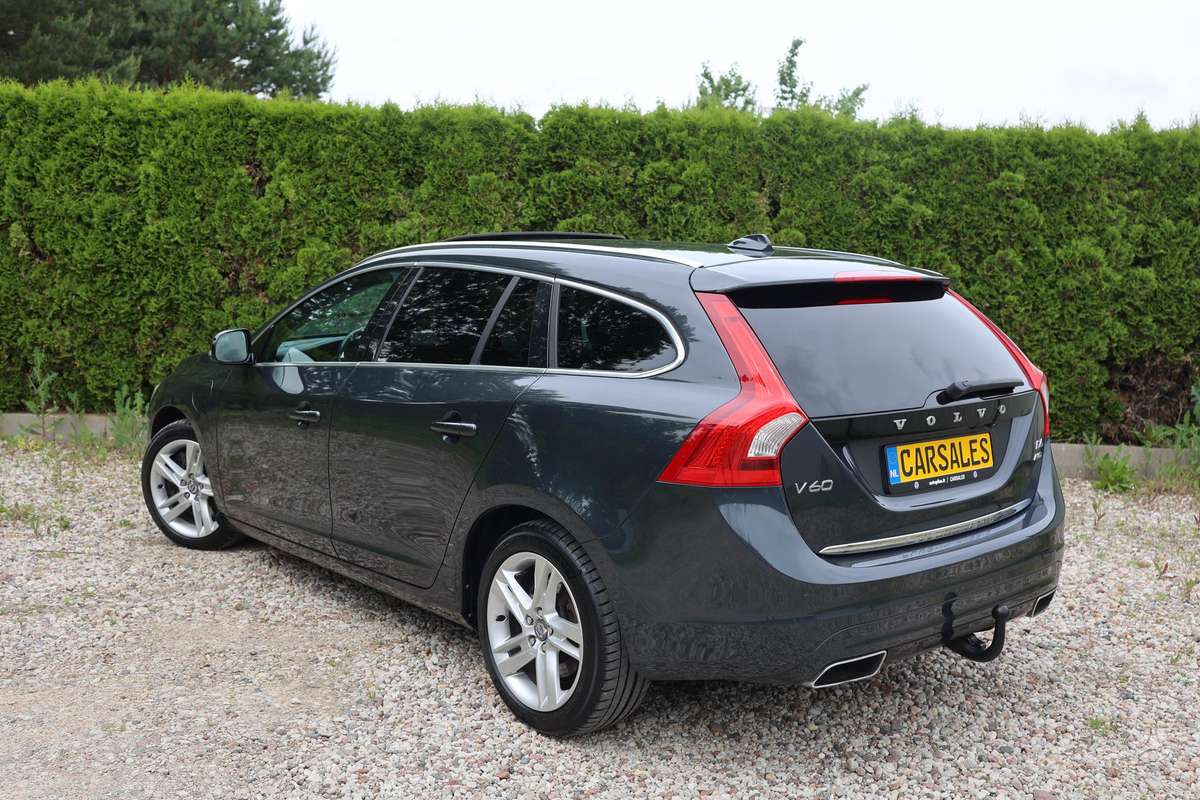 Volvo V60 2013 — interior