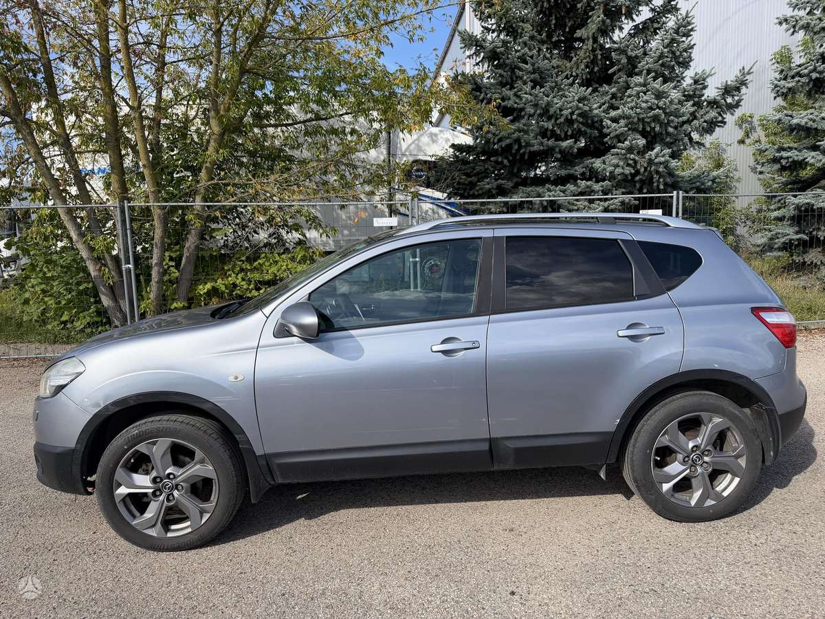 Nissan Qashqai 2010 — photo 8