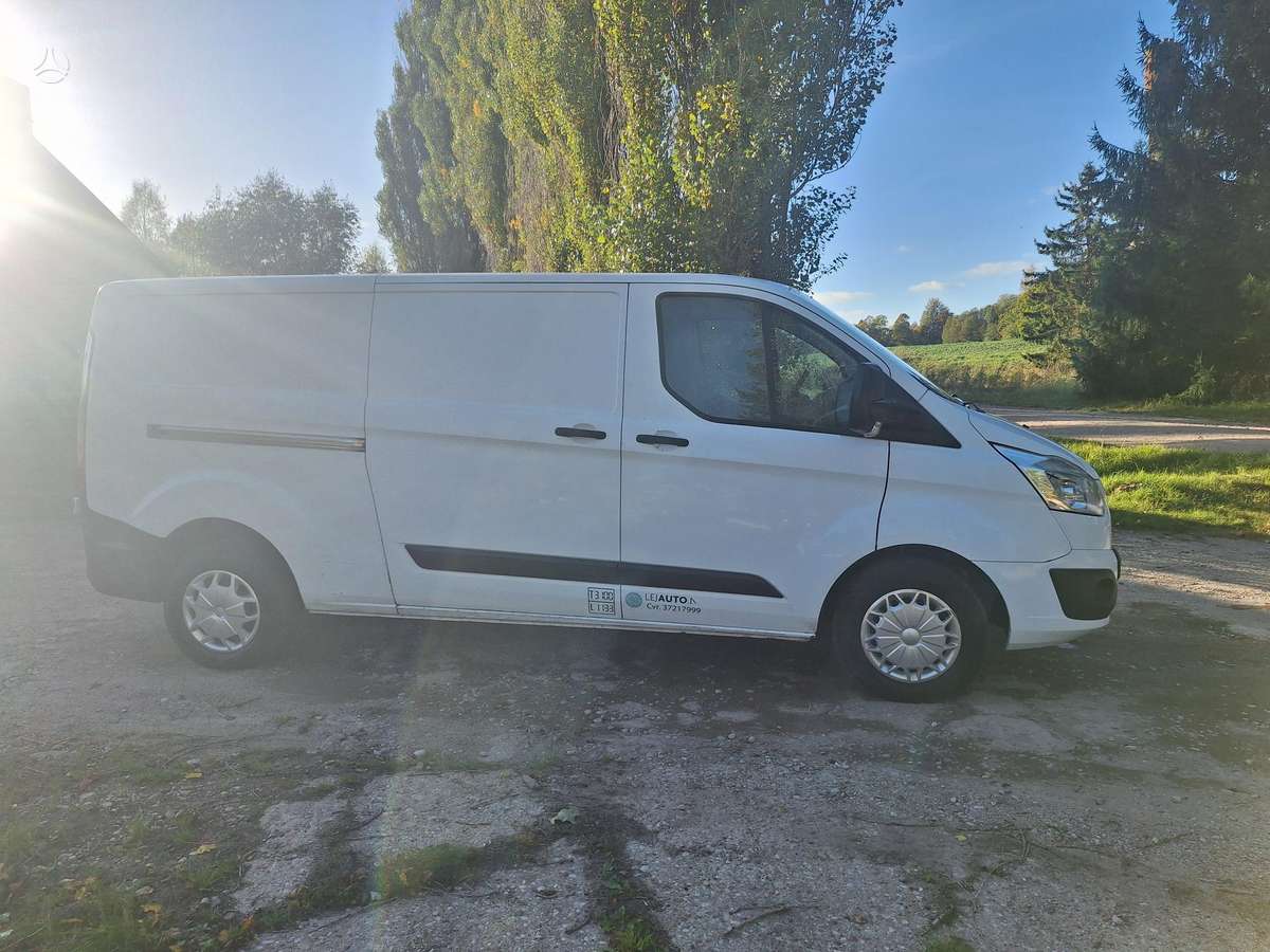 Ford Transit 2015 — engine 2200 cm³, 125 HP (92kW)