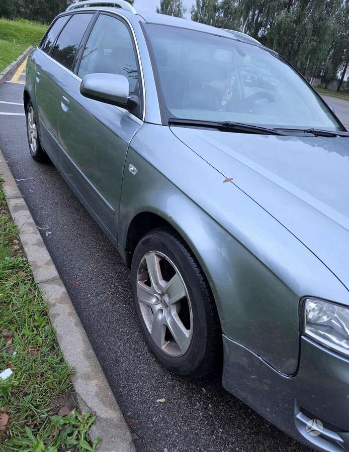 Audi A4 2007 — салон