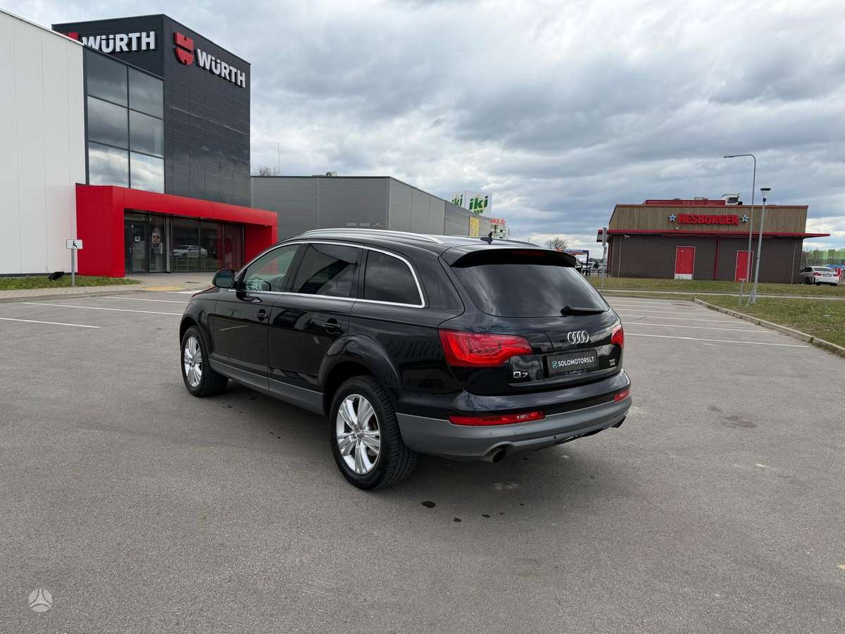 Audi Q7 2010 — двигун 3596 cm³, 280 HP (206kW)