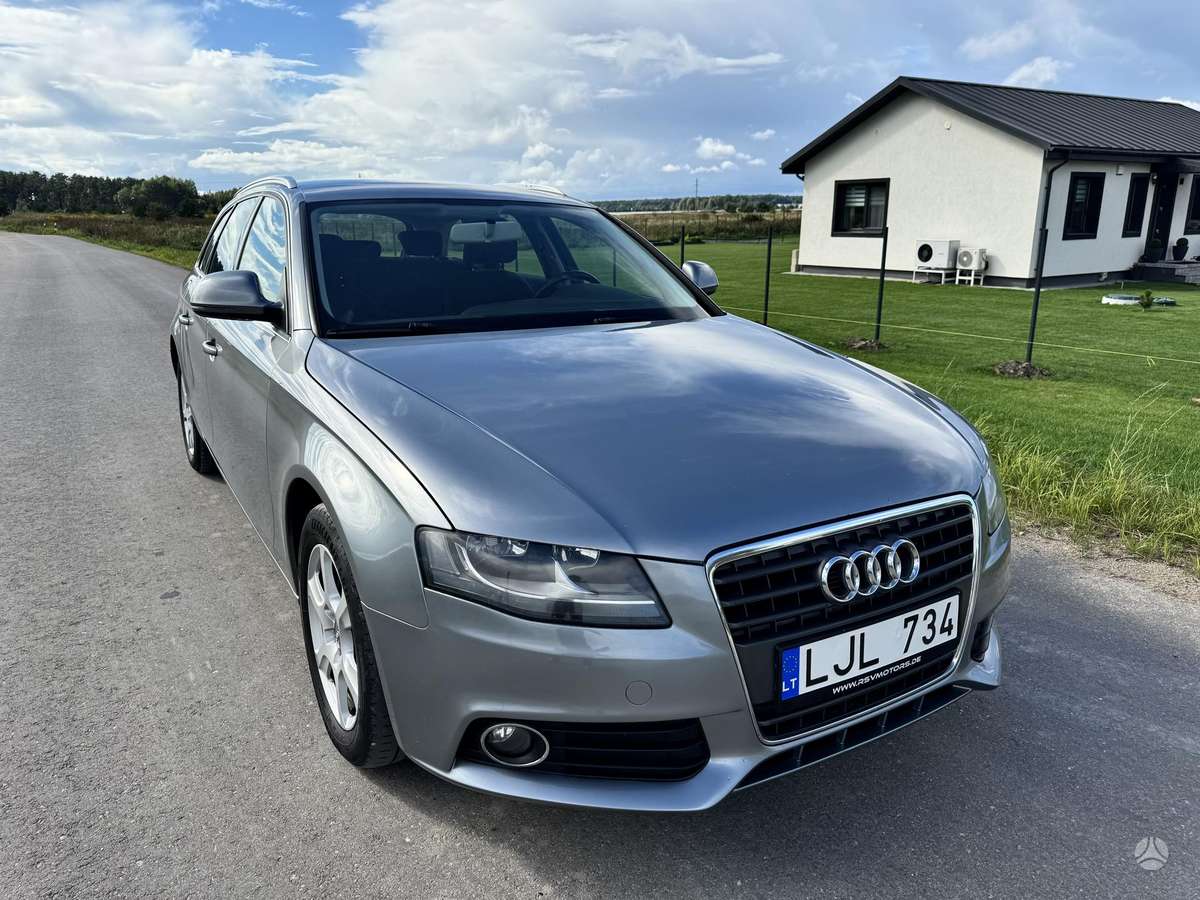 Audi A4 2009 — rear view